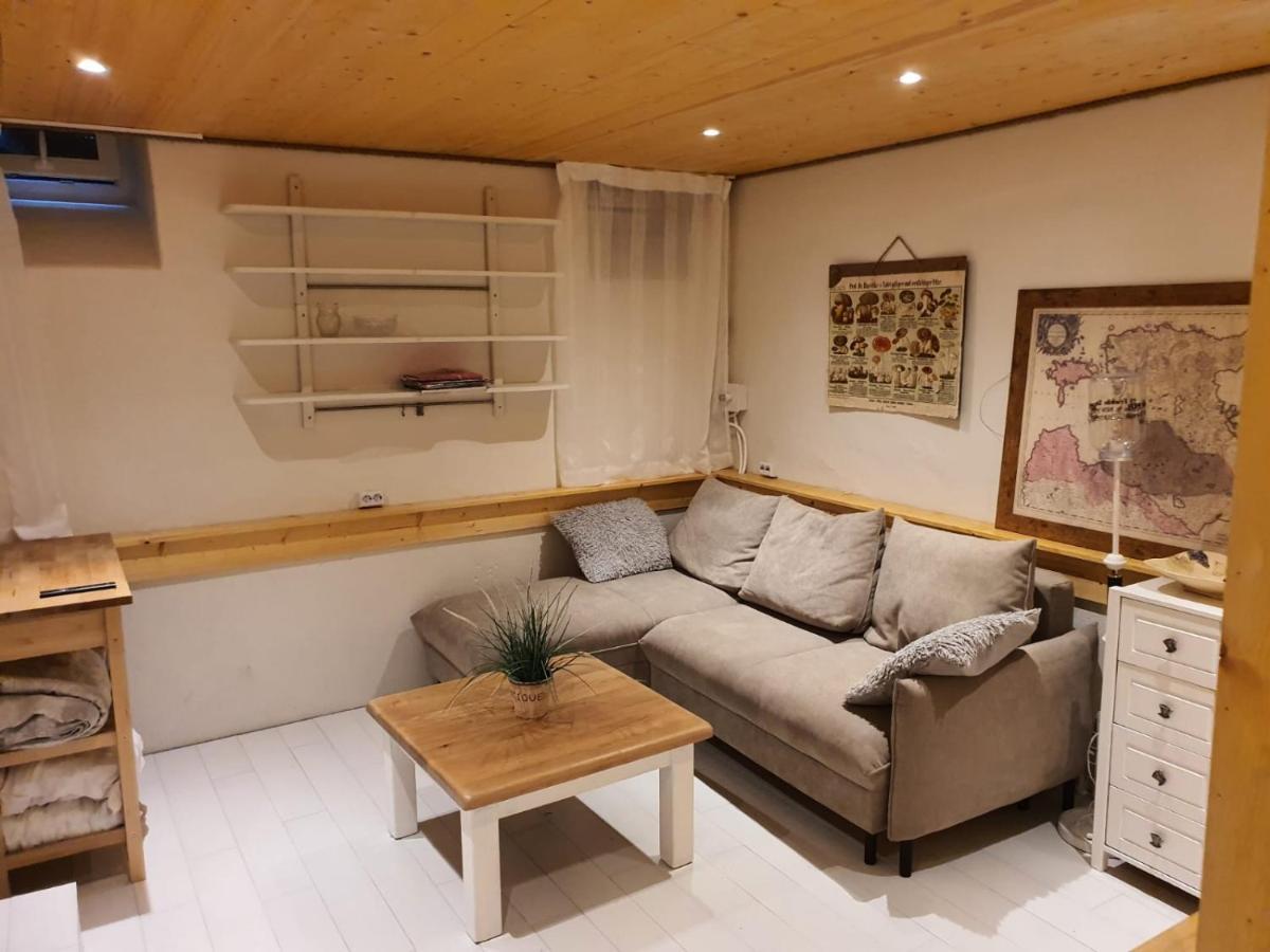 تالين City Center Basement Studio المظهر الخارجي الصورة
